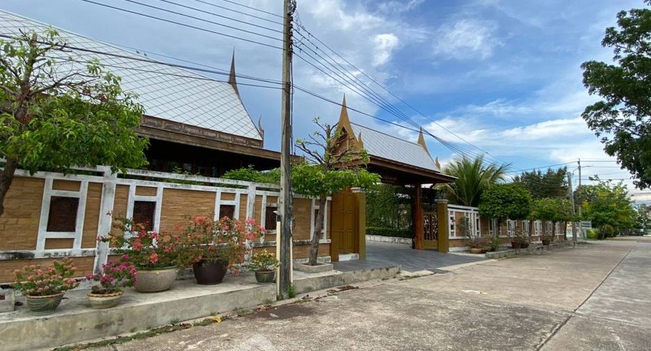 À louer 4 chambres maison à Min Buri, Bangkok
