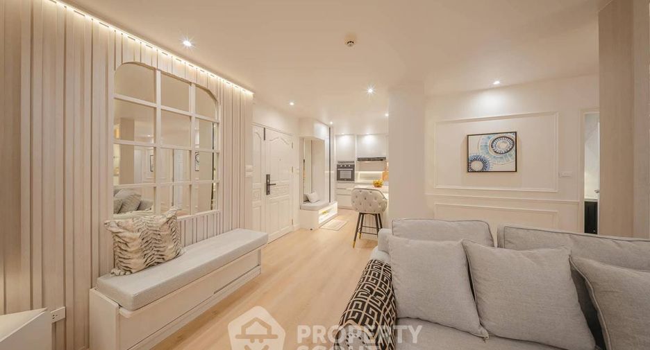 For rent 2 bedrooms condo in Yan Nawa, Bangkok