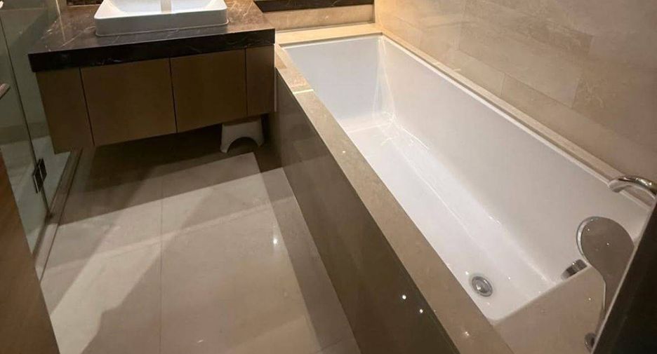Condo en alquiler de 2 habitaciones en Pathum Wan, Bangkok
