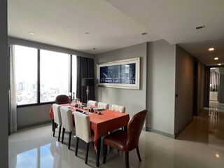 For rent 3 bedrooms condo in Bang Rak, Bangkok