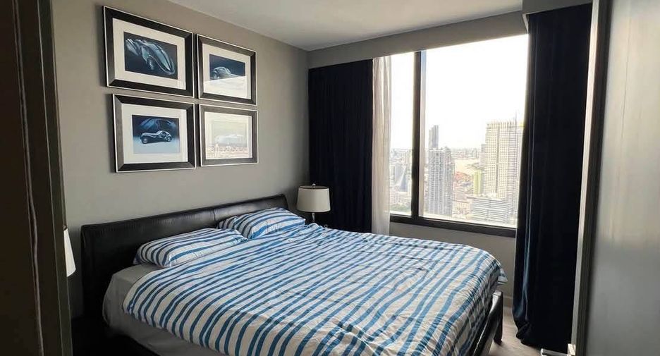 For rent 3 bedrooms condo in Bang Rak, Bangkok