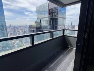 For rent 3 bedrooms condo in Bang Rak, Bangkok