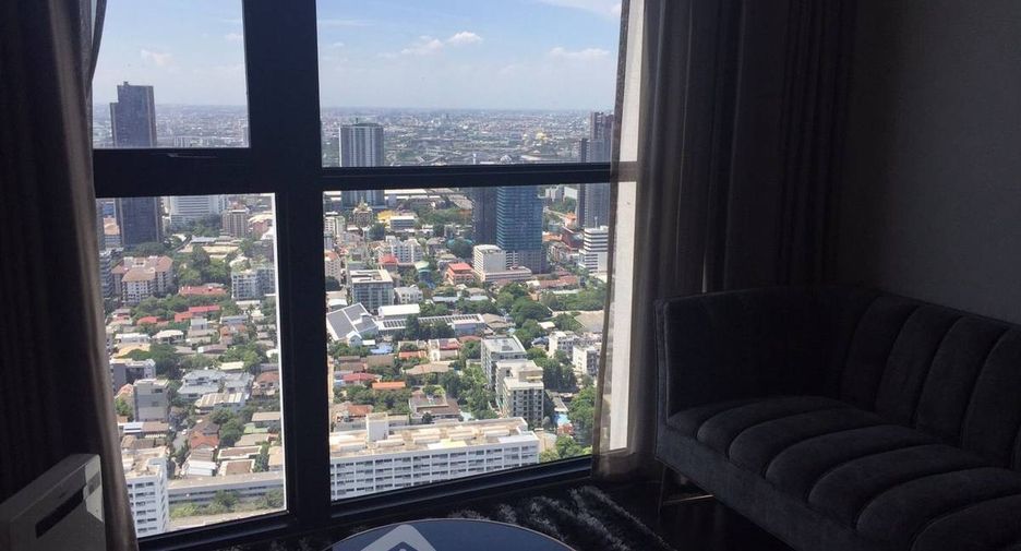 For rent 2 bedrooms condo in Watthana, Bangkok