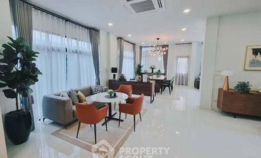 For rent 5 bedrooms house in Lat Krabang, Bangkok
