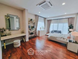 For rent 5 bedrooms house in Lat Krabang, Bangkok