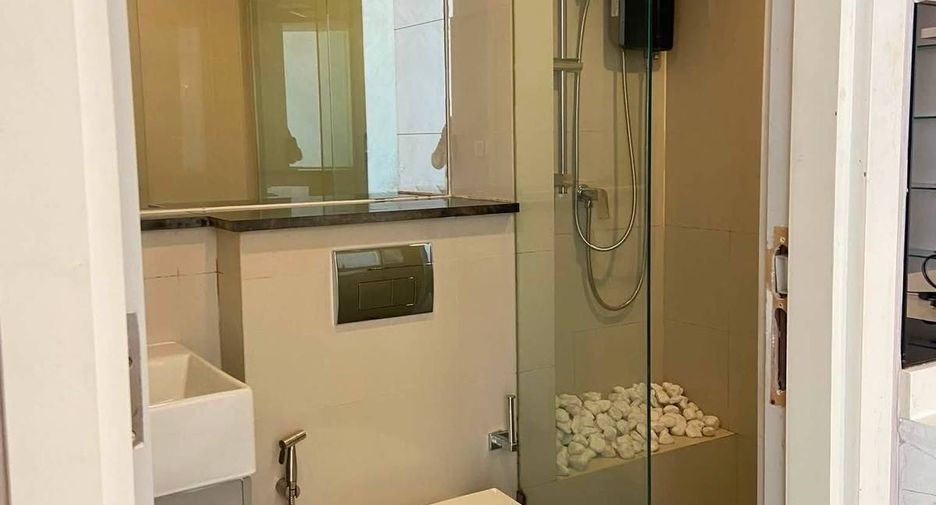 Condo en alquiler de 2 habitaciones en Sathon, Bangkok