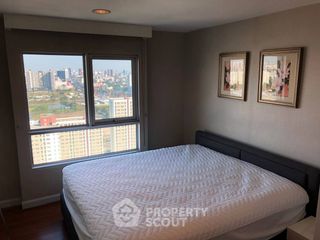 For rent 3 bedrooms condo in Huai Khwang, Bangkok