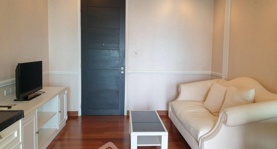 For rent 1 bed condo in Sathon, Bangkok