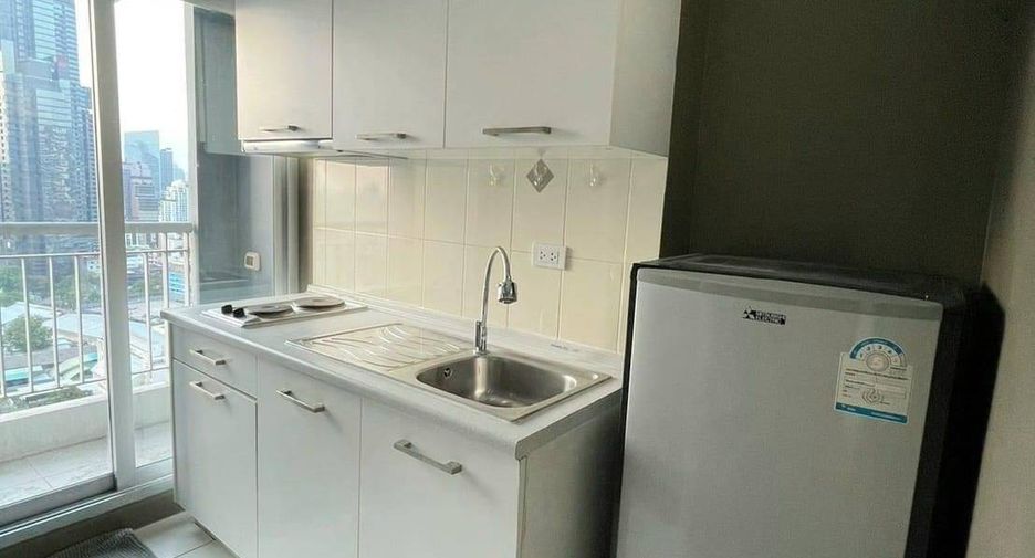 Condo en alquiler de 1 habitaciones en Sathon, Bangkok