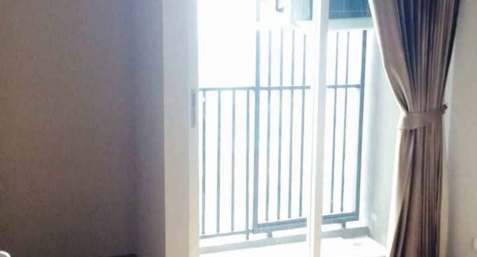 For rent 2 bedrooms condo in Yan Nawa, Bangkok