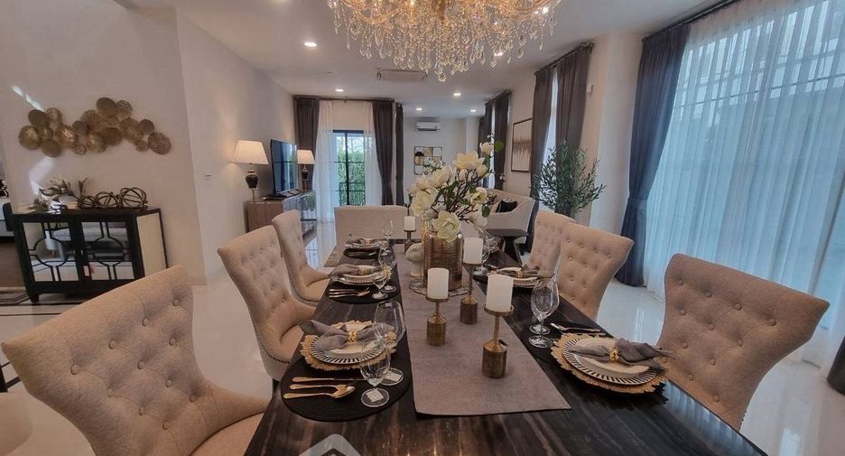 Casa en alquiler de 5 habitaciones en Saphan Sung, Bangkok