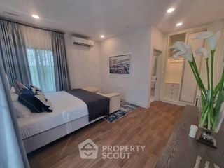 Casa en alquiler de 5 habitaciones en Saphan Sung, Bangkok