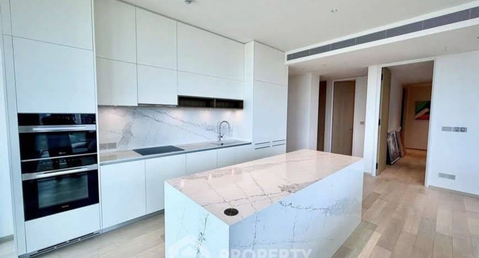 For rent 3 bedrooms condo in Sathon, Bangkok
