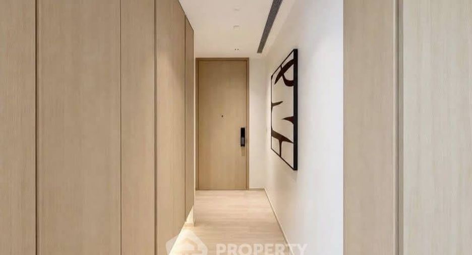 For rent 3 bedrooms condo in Sathon, Bangkok