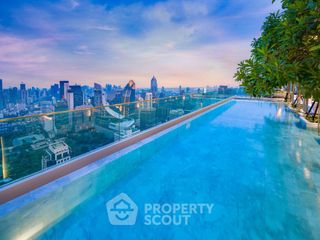 Condo en alquiler de 2 habitaciones en Pathum Wan, Bangkok