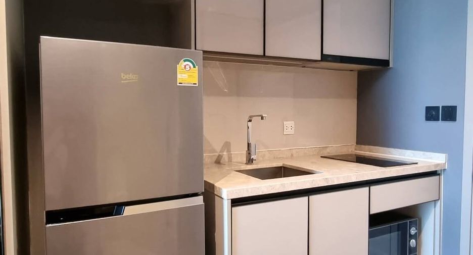 For rent 1 bed condo in Phaya Thai, Bangkok