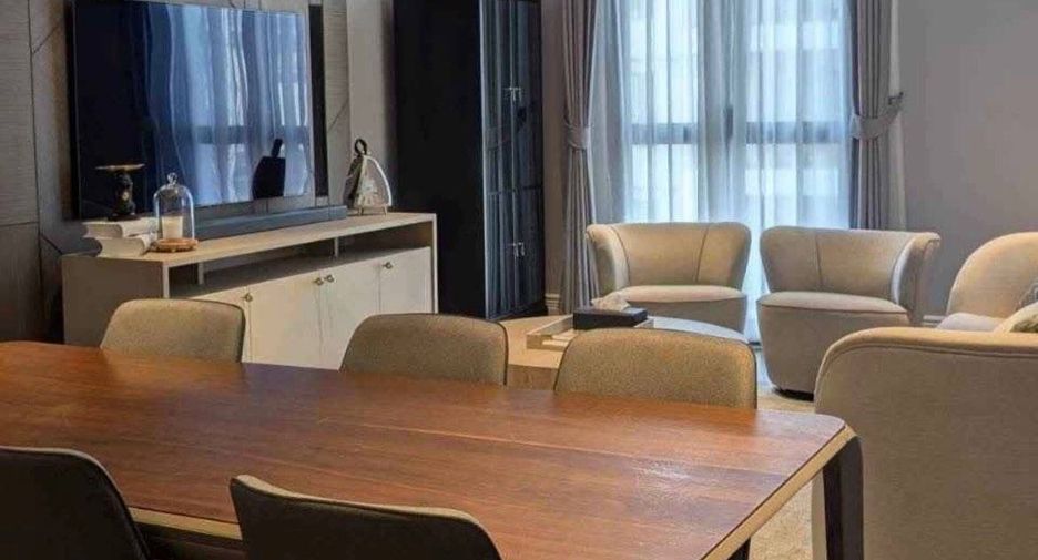 À louer 3 chambres condo à Pathum Wan, Bangkok