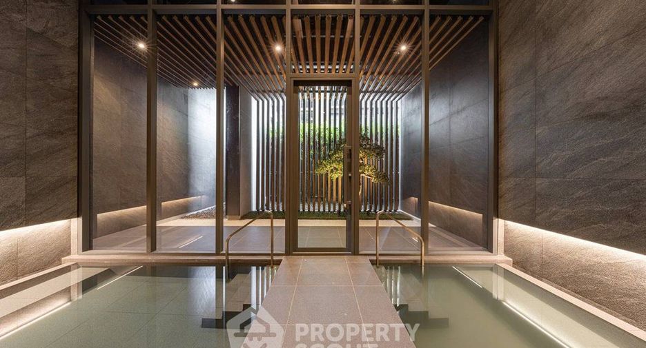 For rent 2 bedrooms condo in Khlong Toei, Bangkok