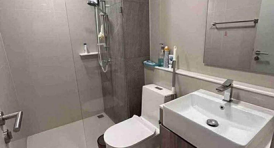 For rent 2 bedrooms condo in Phra Khanong, Bangkok