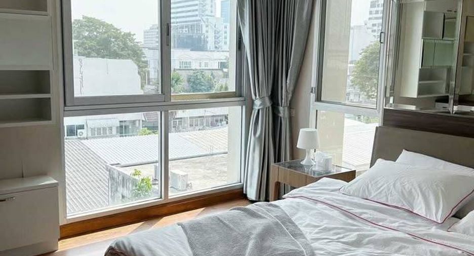 For rent 2 bedrooms condo in Phaya Thai, Bangkok