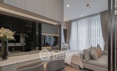 For rent 1 bed condo in Phaya Thai, Bangkok