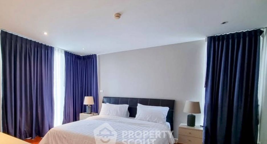 For rent 3 bedrooms condo in Watthana, Bangkok