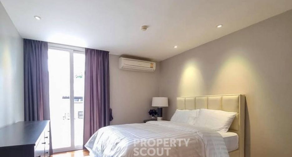 For rent 4 bedrooms condo in Watthana, Bangkok