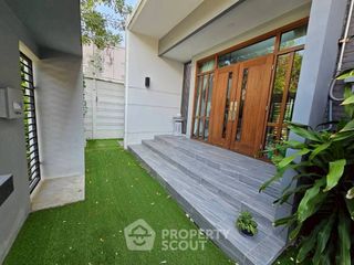 For rent 4 ベッドルーム house in Wang Thonglang, Bangkok