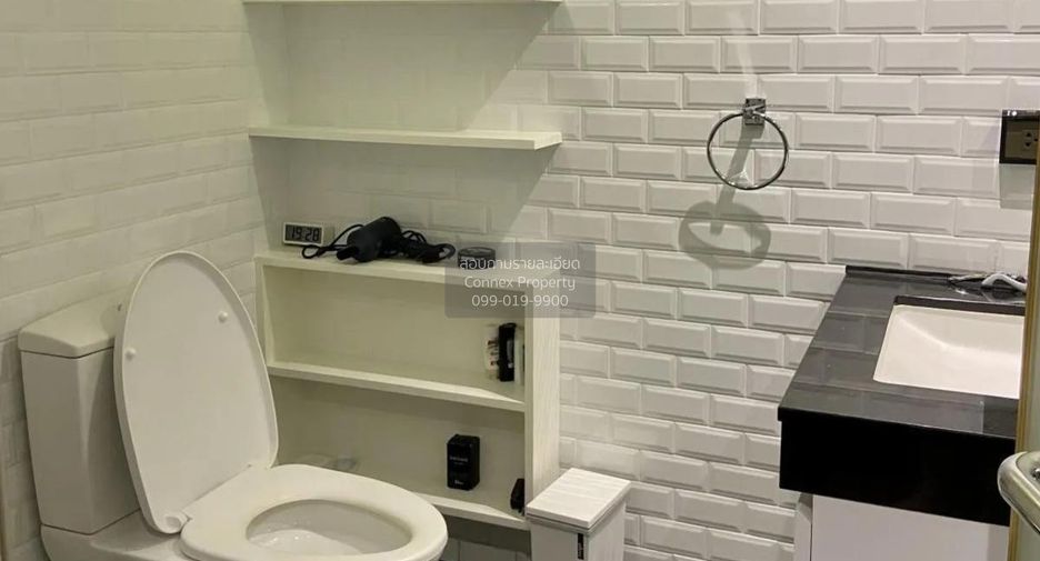For rent 3 bedrooms condo in Watthana, Bangkok