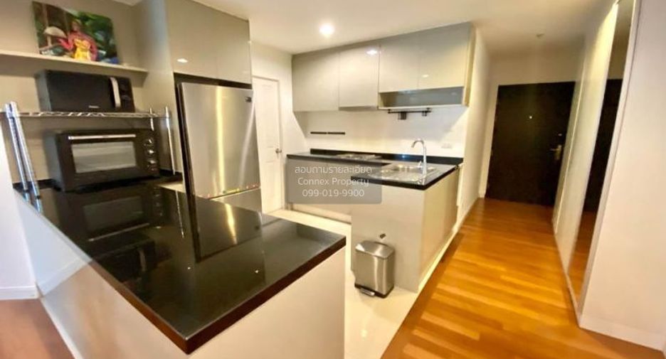 For rent 2 bedrooms condo in Huai Khwang, Bangkok