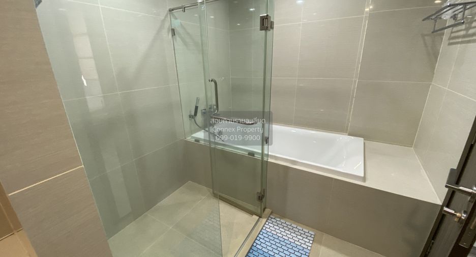 For rent 2 bedrooms condo in Bang Na, Bangkok
