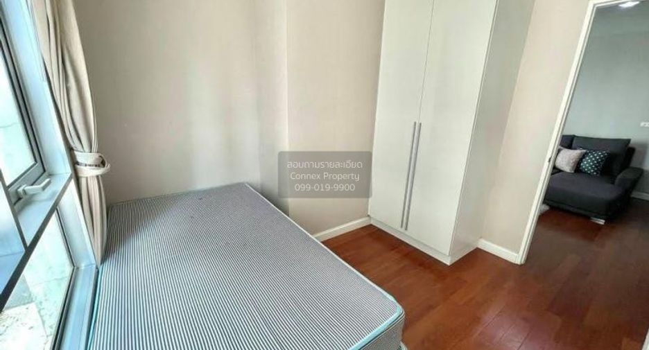 For rent 2 bedrooms condo in Huai Khwang, Bangkok