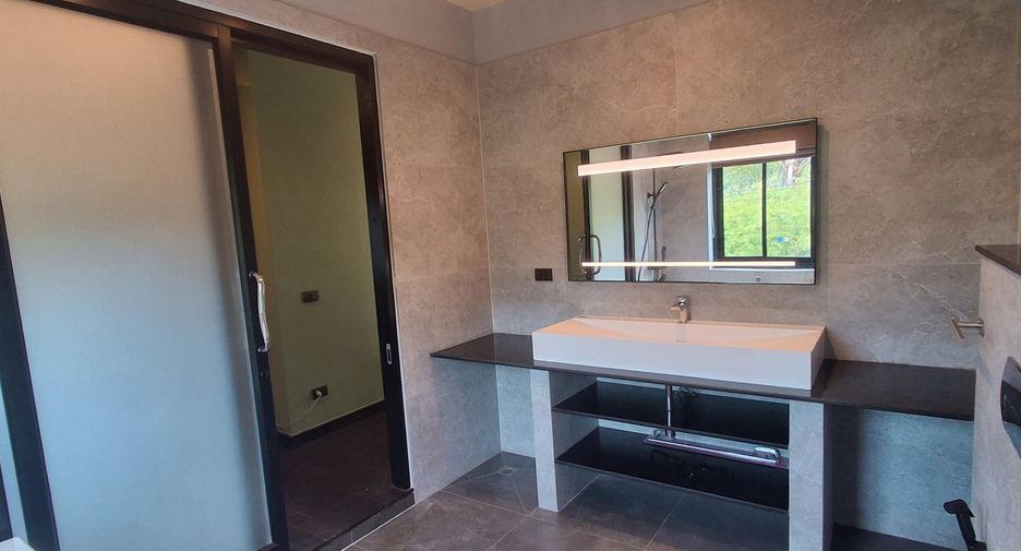 For sale 4 bedrooms house in Ko Samui, Surat Thani