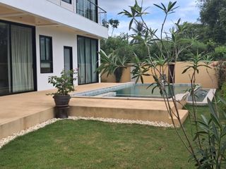 For sale 4 bedrooms house in Ko Samui, Surat Thani