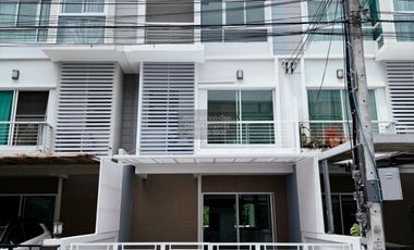 Reihenhaus zum Kauf mit 3 Zimmer in Prawet, Bangkok