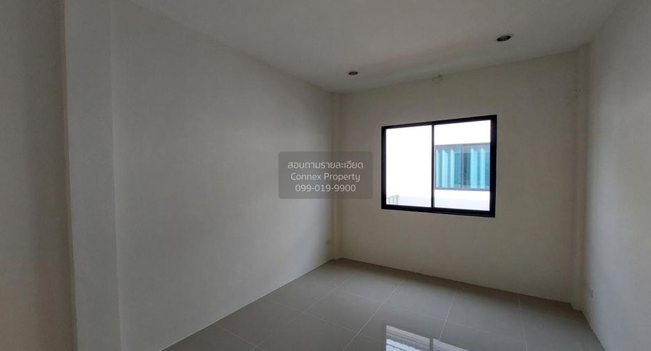 Casa adosada en venta de 3 habitaciones en Phan Thong, Chonburi