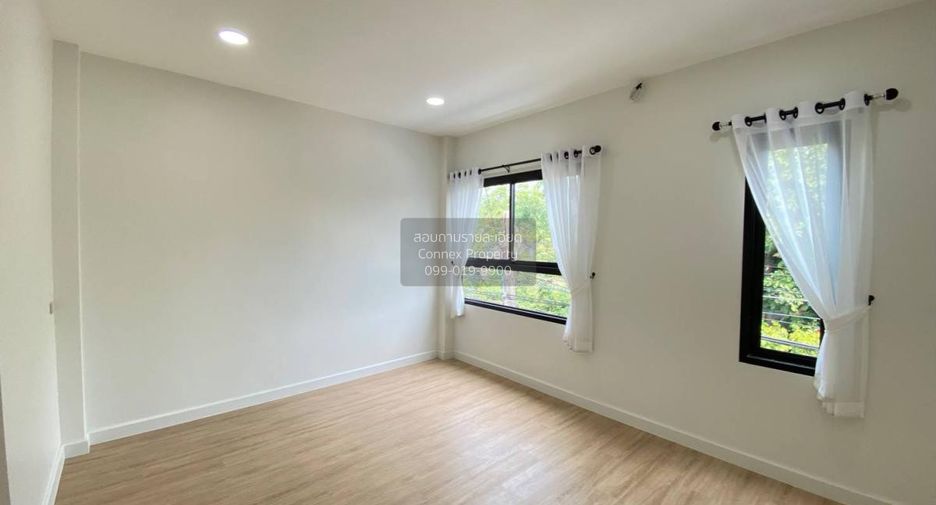 Reihenhaus zum Kauf mit 3 Zimmer in Pak Kret, Nonthaburi