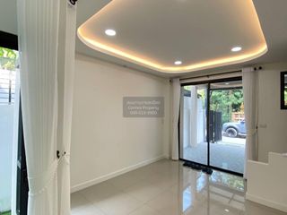 Reihenhaus zum Kauf mit 3 Zimmer in Pak Kret, Nonthaburi