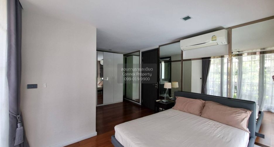 À vendre 4 chambres maison de ville à Watthana, Bangkok