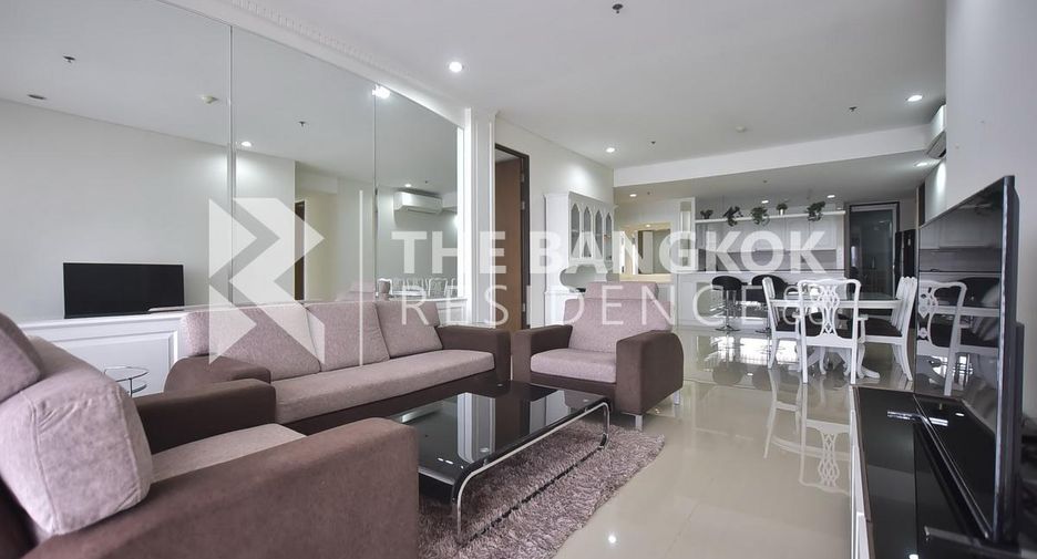 For rent 3 bedrooms condo in Khlong Toei, Bangkok
