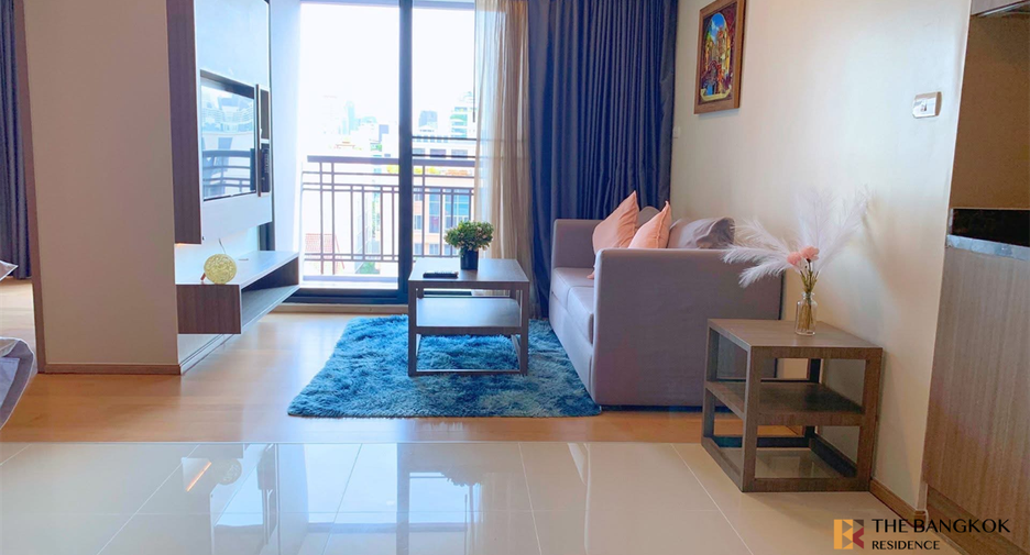 For rent 2 bedrooms condo in Watthana, Bangkok