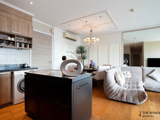 For rent 3 bedrooms condo in Khlong San, Bangkok