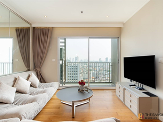 For rent 3 bedrooms condo in Khlong San, Bangkok