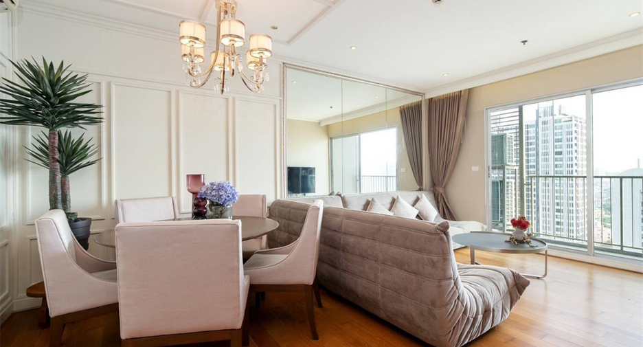 For rent 3 bedrooms condo in Khlong San, Bangkok