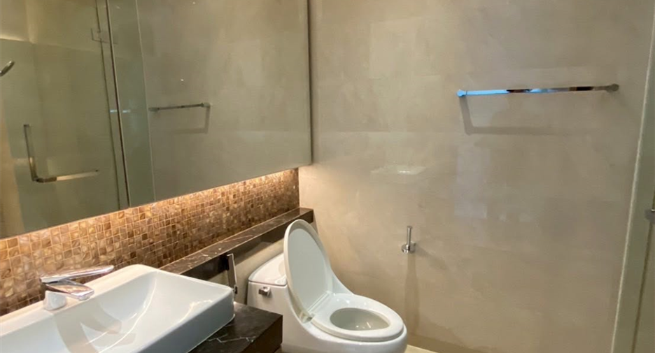 For rent 2 bedrooms condo in Pathum Wan, Bangkok