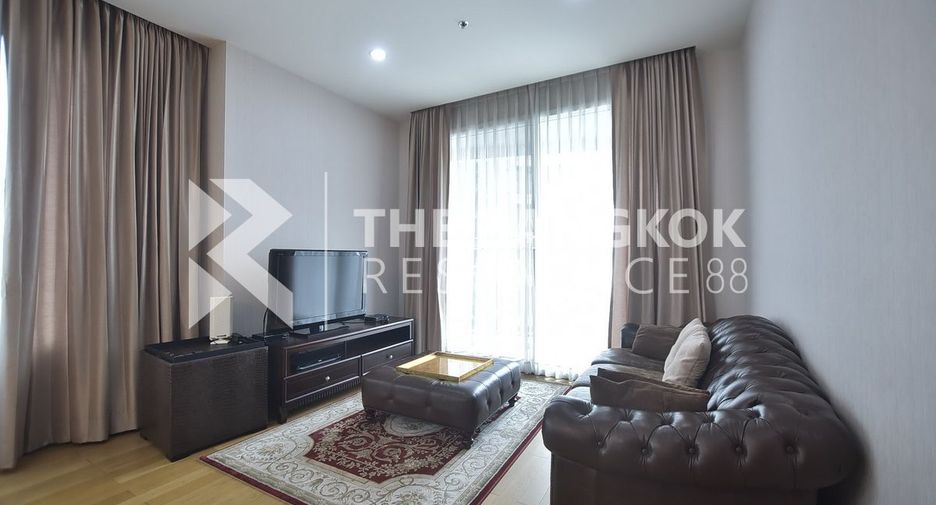 For rent 3 bedrooms condo in Khlong Toei, Bangkok