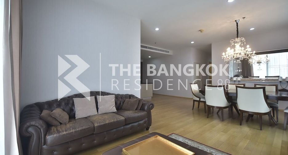 For rent 3 bedrooms condo in Khlong Toei, Bangkok
