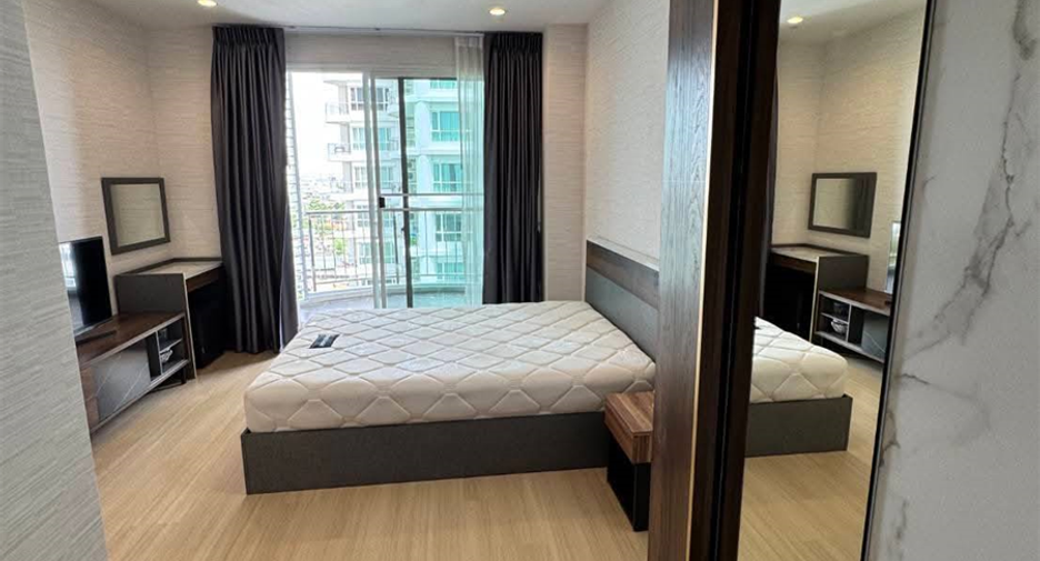 For rent 2 bedrooms condo in Yan Nawa, Bangkok