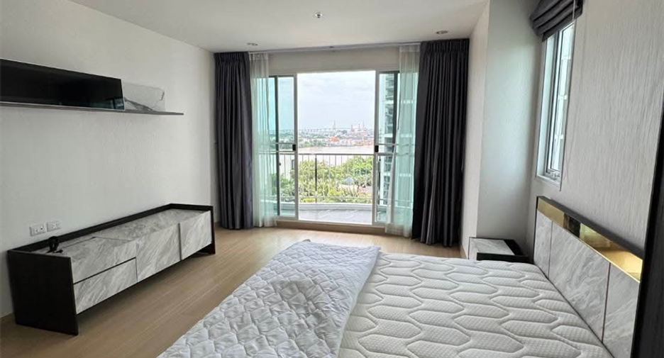 For rent 2 bedrooms condo in Yan Nawa, Bangkok