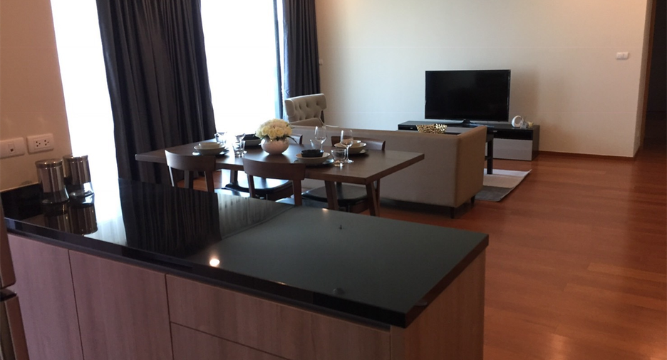 For rent 2 bedrooms condo in Yan Nawa, Bangkok